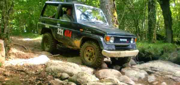 Formation à la conduite tout terrain Pilotage 4X4 Groupes et entreprises Galerie Sensibilisation à la conduite en terrain difficile - Galerie 15