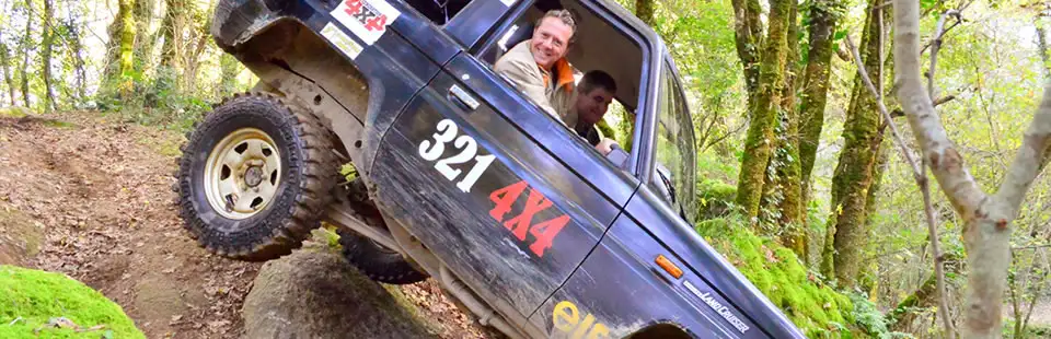 06 - Stages de pilotage 4x4 - Une école de pilotage 4x4 et un terrain d'une exceptionnelle diversité.