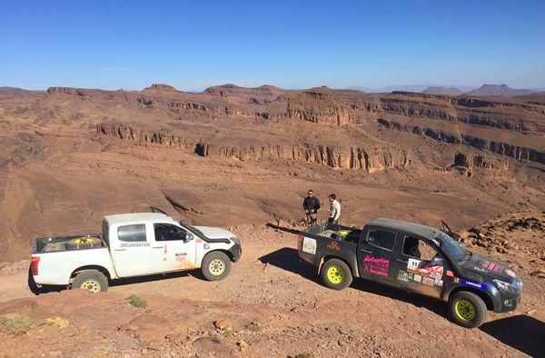 conduire dans le désert au maroc en 4x4 école de pilotage 3214x4